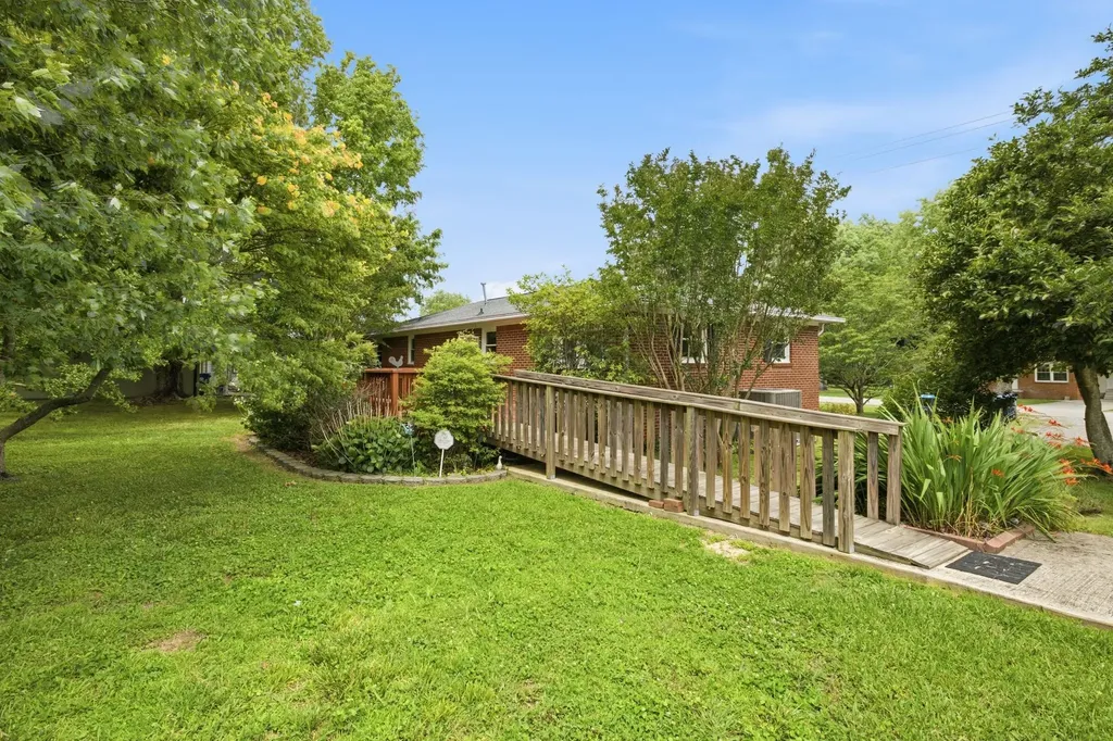 847 Anthony Avenue Smithville TN 37166