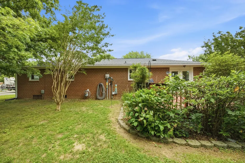 847 Anthony Avenue Smithville TN 37166