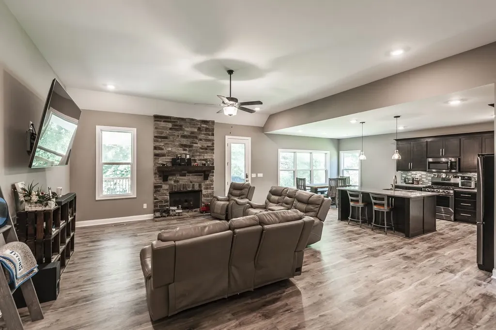 8326 Betts Road Greenbrier TN 37073