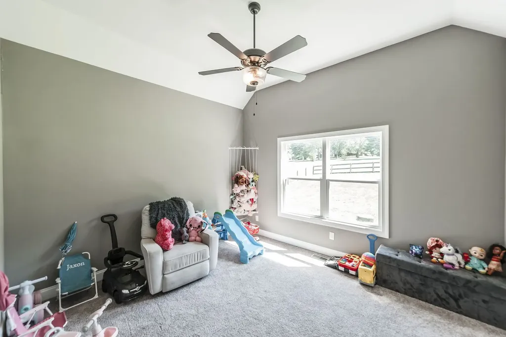 8326 Betts Road Greenbrier TN 37073