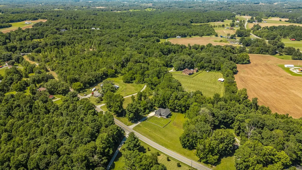 8326 Betts Road Greenbrier TN 37073
