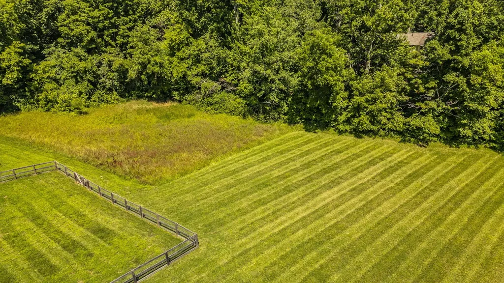 8326 Betts Road Greenbrier TN 37073