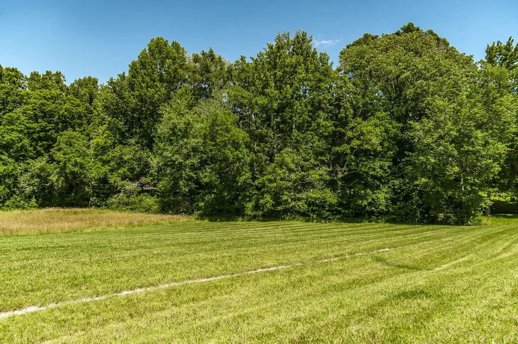 8326 Betts Road Greenbrier TN 37073