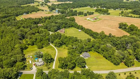 8326 Betts Road Greenbrier TN 37073