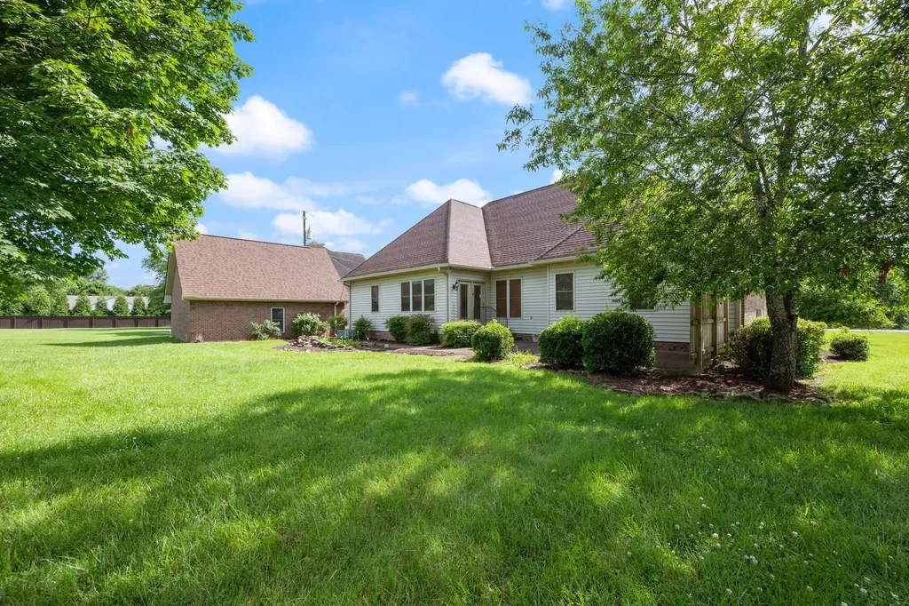 1026 Madison Creek Road Goodlettsville TN 37072