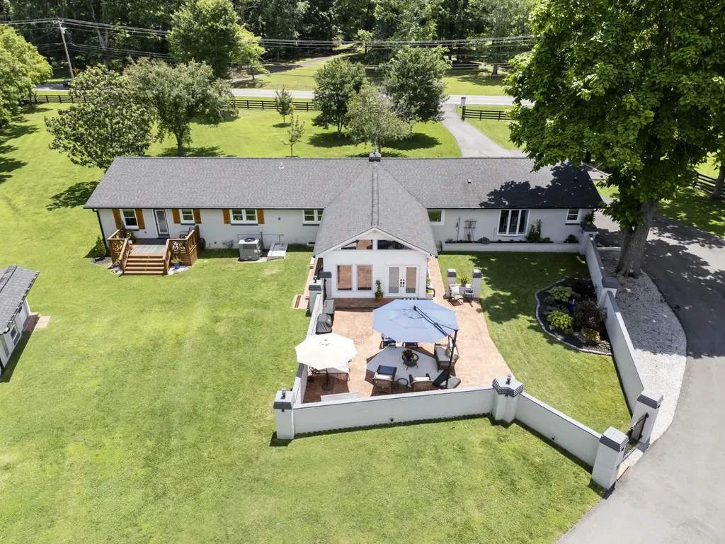 904 Highway 48, S Dickson TN 37055