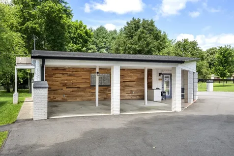 904 Highway 48, S Dickson TN 37055