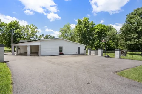 904 Highway 48, S Dickson TN 37055