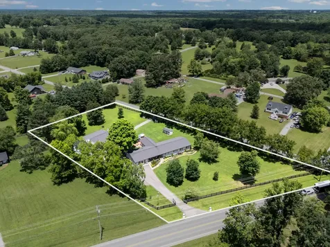 904 Highway 48, S Dickson TN 37055