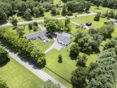 904 Highway 48, S Dickson TN 37055