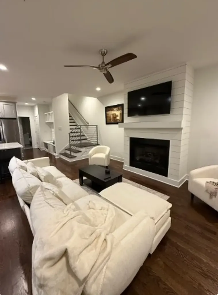 1114B 2nd Ave, S Nashville TN 37210