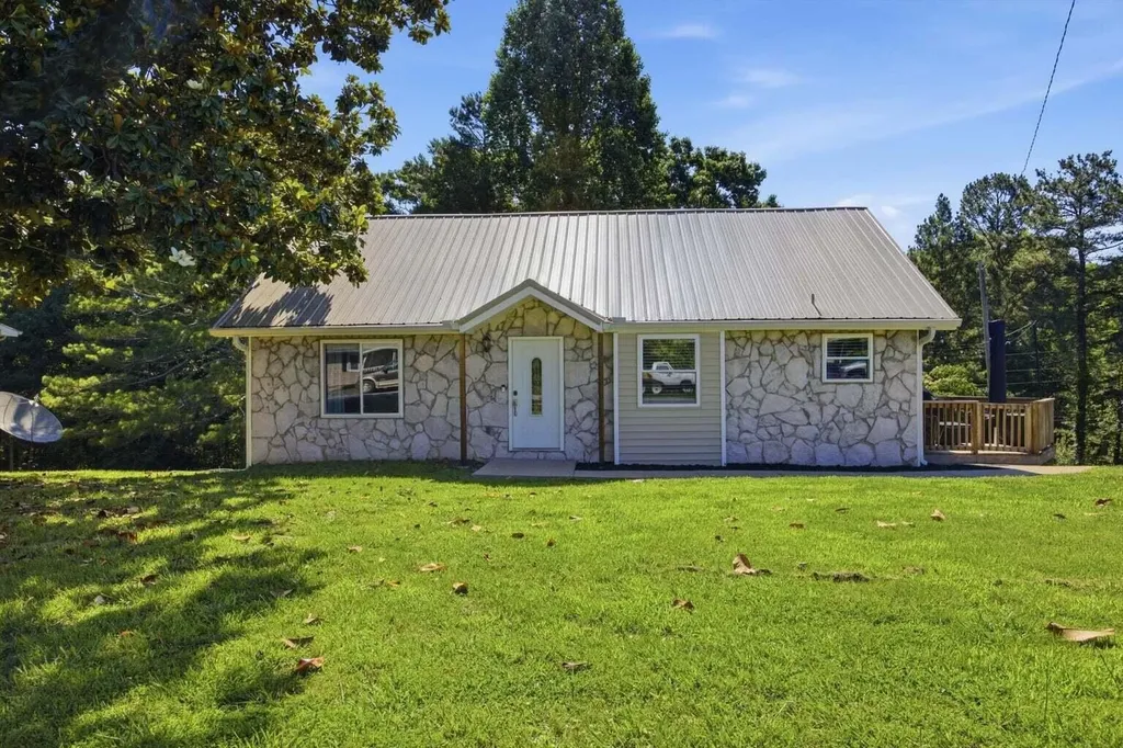 36 Crest Circle Ringgold GA 30736