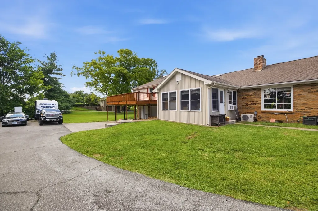 3276 Trough Springs Road Clarksville TN 37043