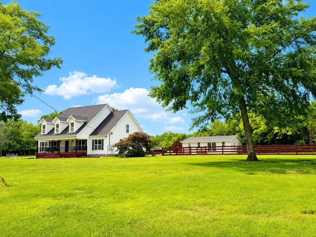 5123 Simmons Bluff Road Lebanon TN 37090