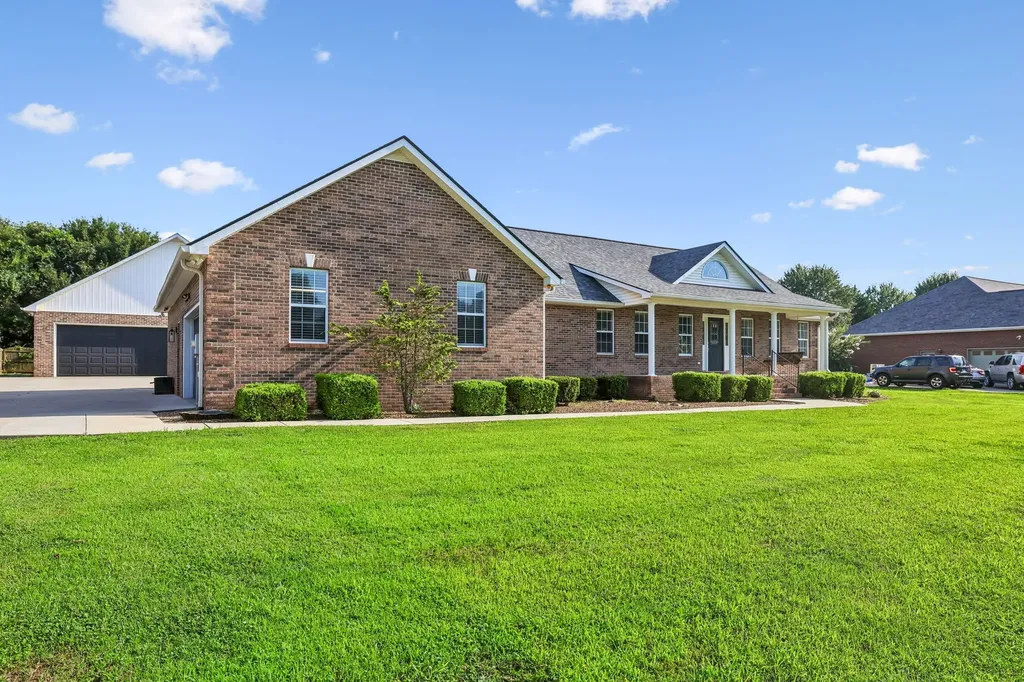 185 Favre Circle Winchester TN 37398