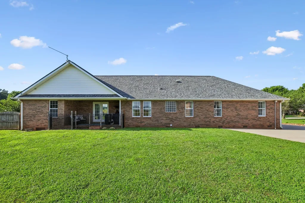 185 Favre Circle Winchester TN 37398