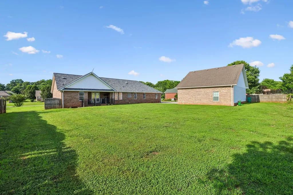 185 Favre Circle Winchester TN 37398