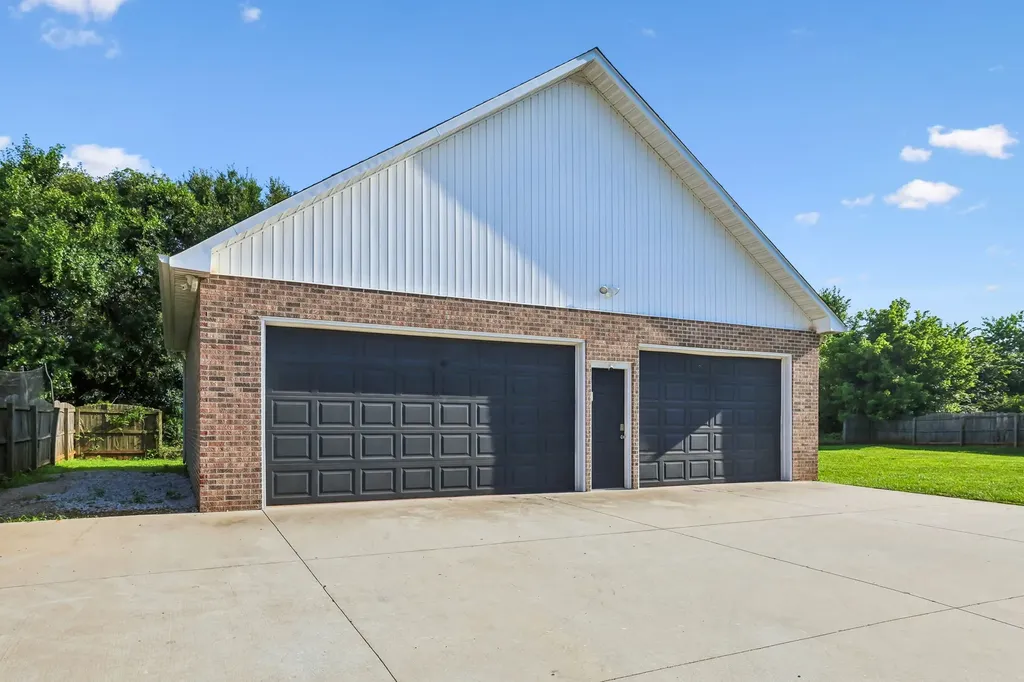 185 Favre Circle Winchester TN 37398