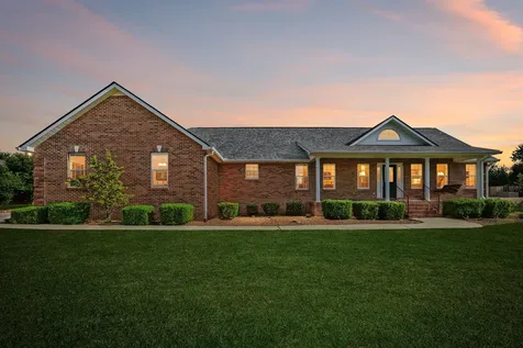 185 Favre Circle Winchester TN 37398