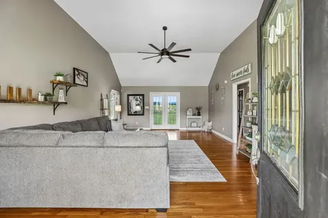 185 Favre Circle Winchester TN 37398