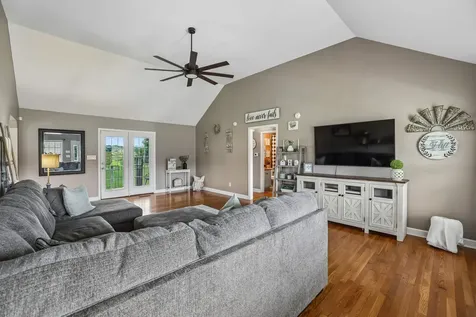 185 Favre Circle Winchester TN 37398