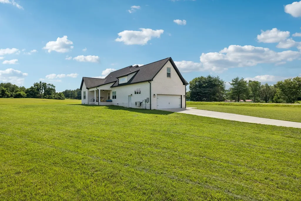 104 Aplin Branch Road Cottontown TN 37048
