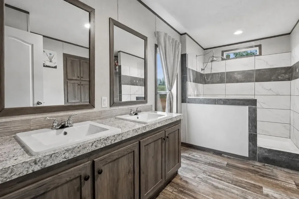 595 Days Road Lafayette TN 37083