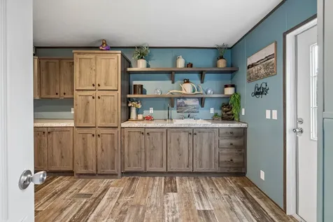 595 Days Road Lafayette TN 37083