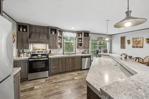 595 Days Road Lafayette TN 37083