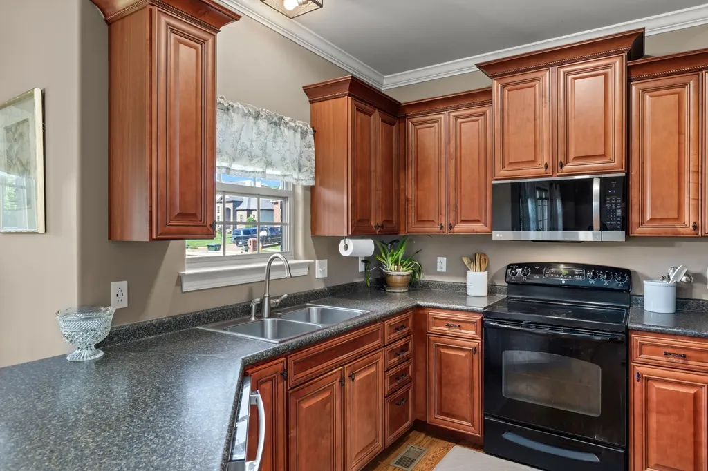 101 Ashfield Court White House TN 37188