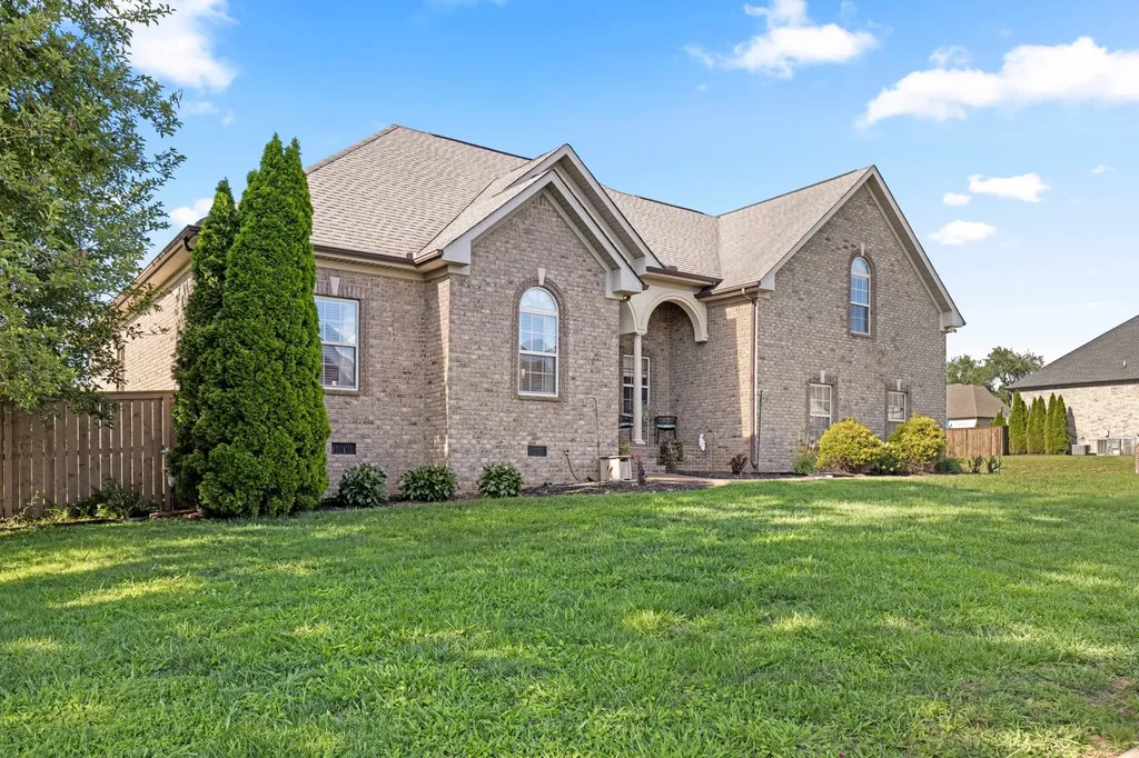 101 Ashfield Court White House TN 37188