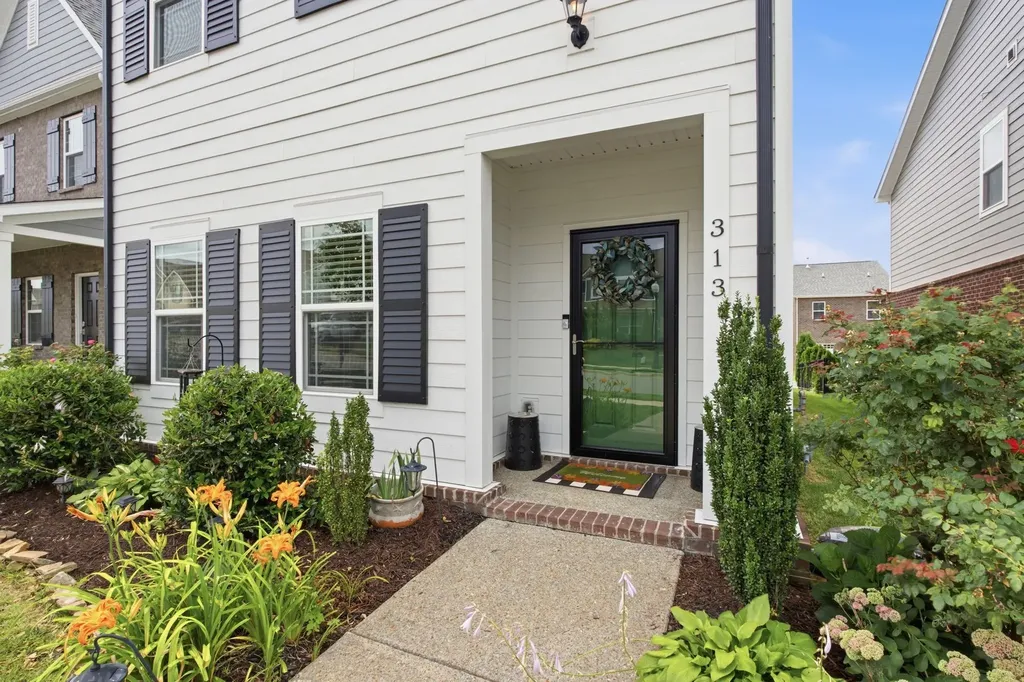313 Cloverbrook Way Gallatin TN 37066