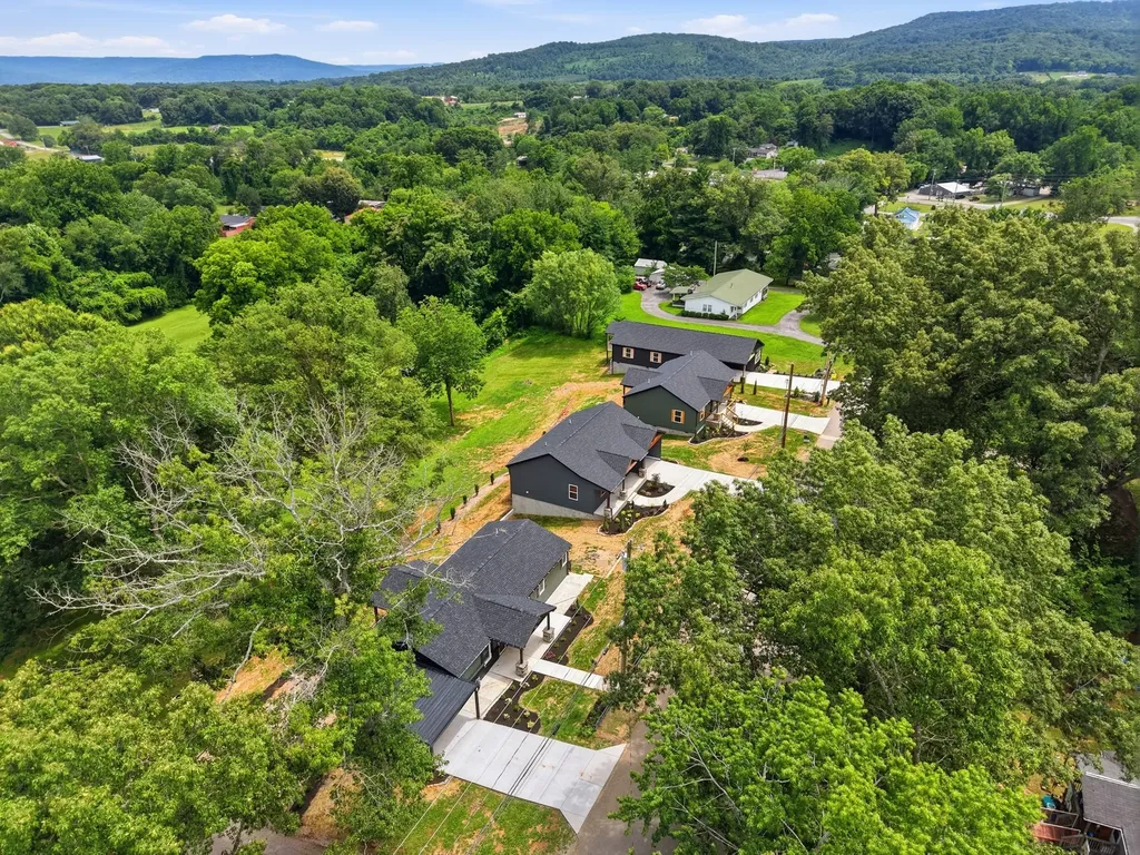 214 Twin Oaks Road Mcminnville TN 37110