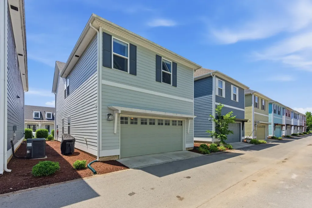 2004 French Bayou Lane Hendersonville TN 37075