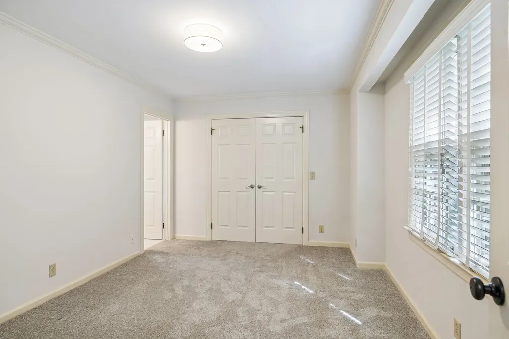 220 Westchase Drive Nashville TN 37205