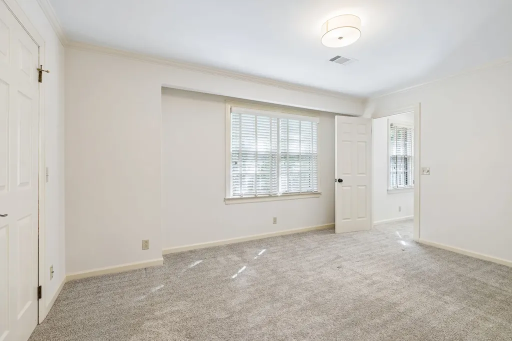 220 Westchase Drive Nashville TN 37205