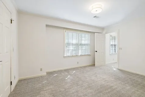 220 Westchase Drive Nashville TN 37205