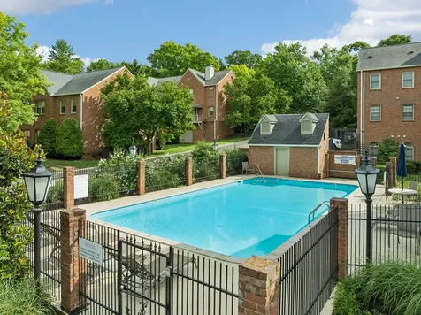 220 Westchase Drive Nashville TN 37205