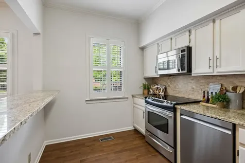 220 Westchase Drive Nashville TN 37205