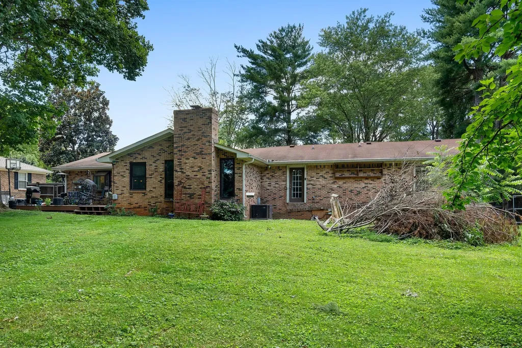 3524 Castlewood Court Murfreesboro TN 37128