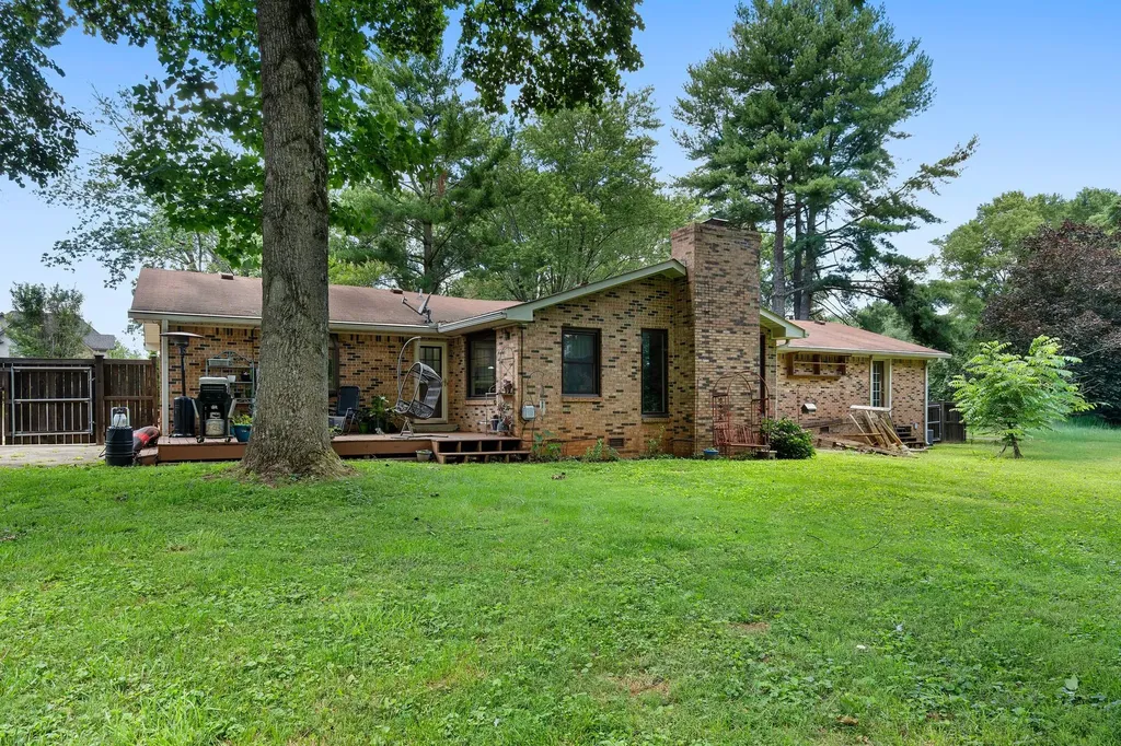 3524 Castlewood Court Murfreesboro TN 37128