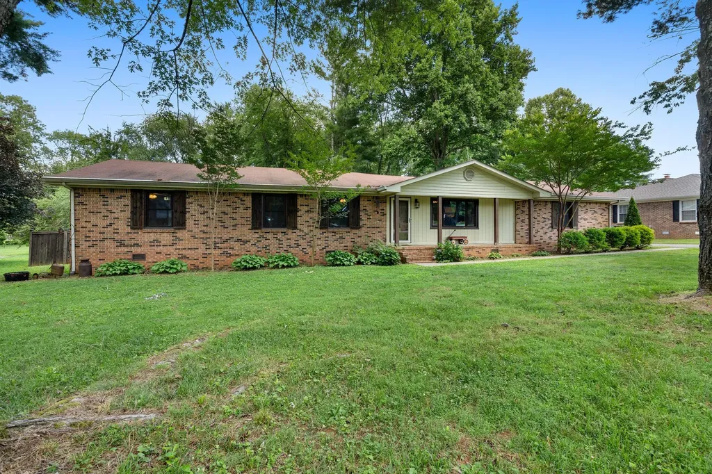 3524 Castlewood Court Murfreesboro TN 37128
