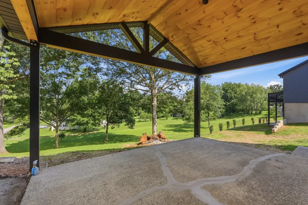 218 Twin Oaks Road Mcminnville TN 37110