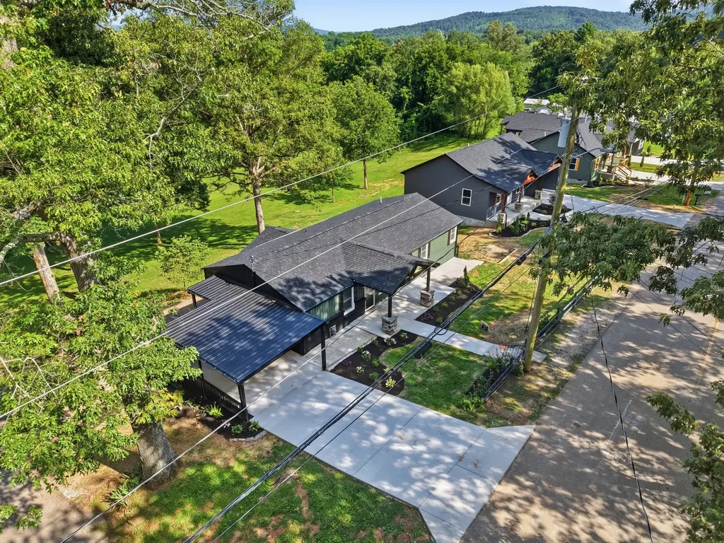 218 Twin Oaks Road Mcminnville TN 37110