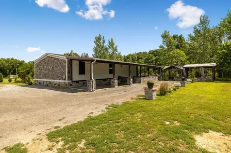 5094 Spring Creek Lane Lafayette TN 37083