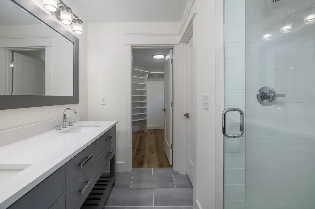 340A Peachtree Street Nashville TN 37210