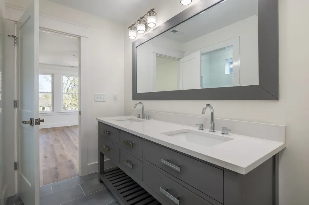 340A Peachtree Street Nashville TN 37210