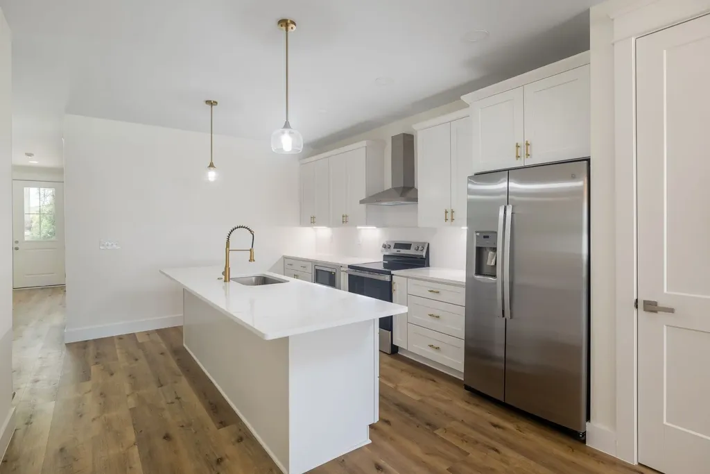 340A Peachtree Street Nashville TN 37210