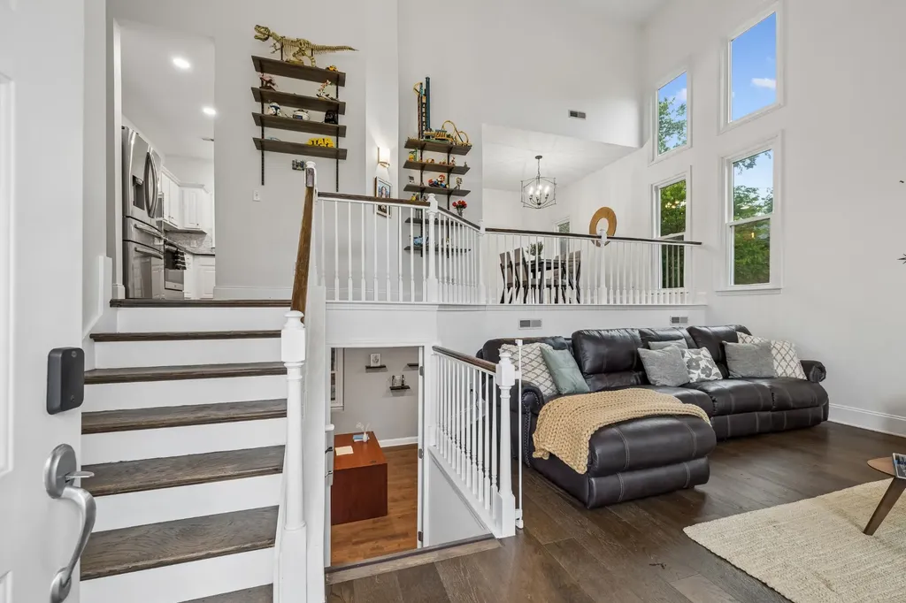 2920 Stewart Campbell Point Thompsons Station TN 37179