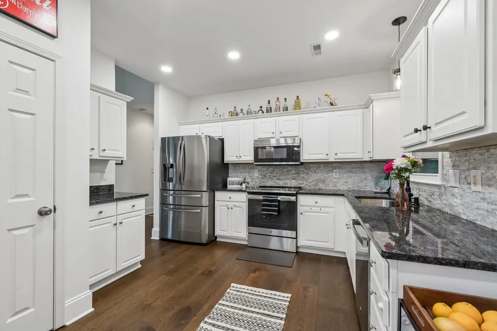 2920 Stewart Campbell Point Thompsons Station TN 37179